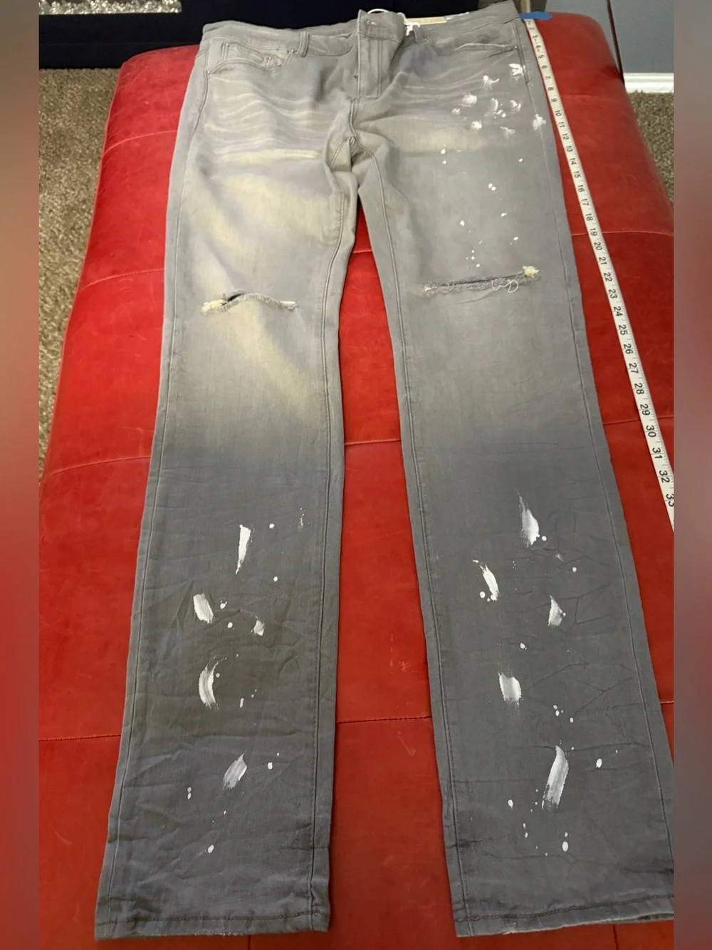 Mnml men's Gray Distressed slit knee Slim Jeans - Paint-Splatter Detail size 38